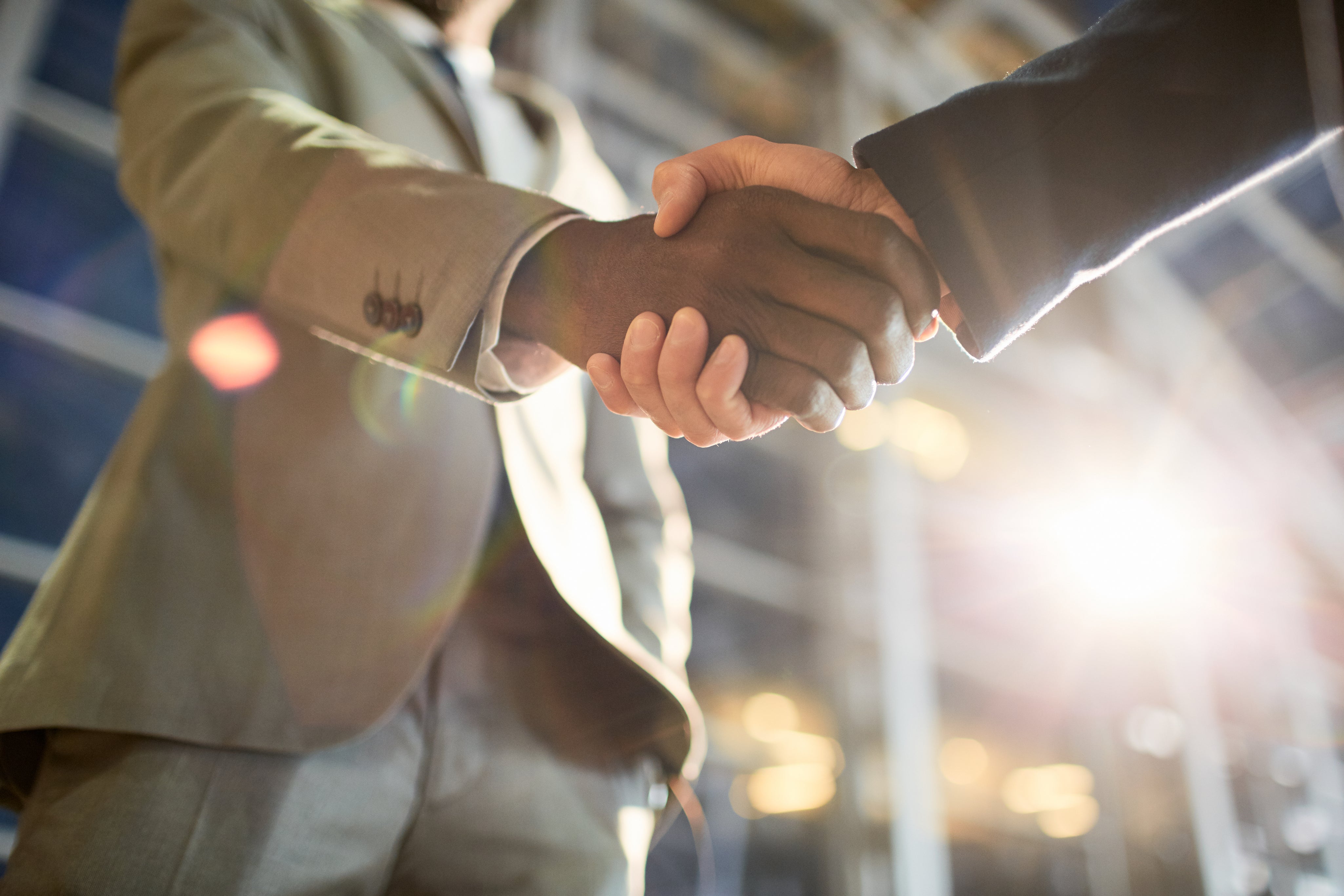 Successful_International_Business_Deal_original_377780.jpg